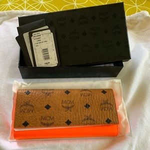 MCM Wallet